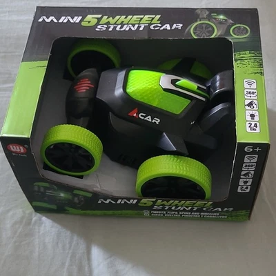 MJi tech Mini 5 Wheel Stunt RC Car Spinning Wheels Flashing Lights Black/Green - Image 1 of 4