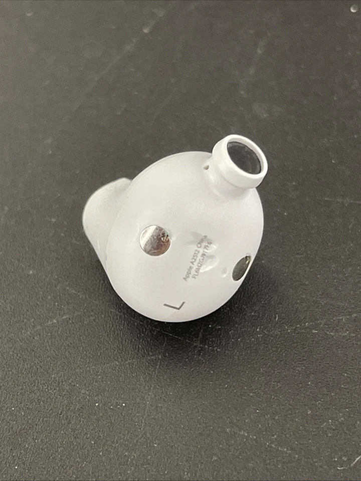 Beats Studio Buds-Left&Right Ivory ⚠️READ - Image 3 of 4