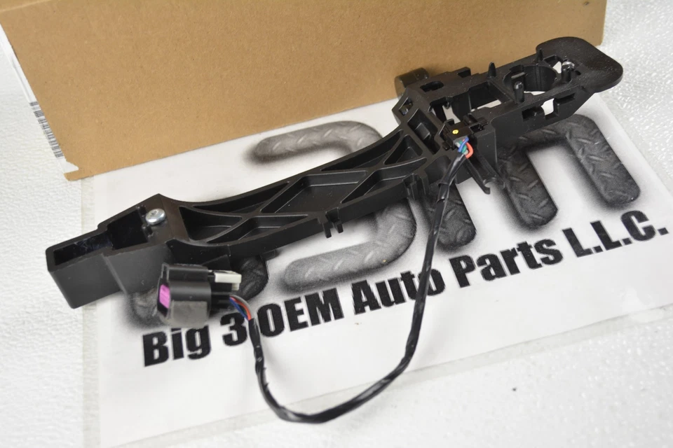 2008 凯迪拉克 CTS 左前门外把手支架房屋套件全新原始设备制造商 — 第 2/4 张图片