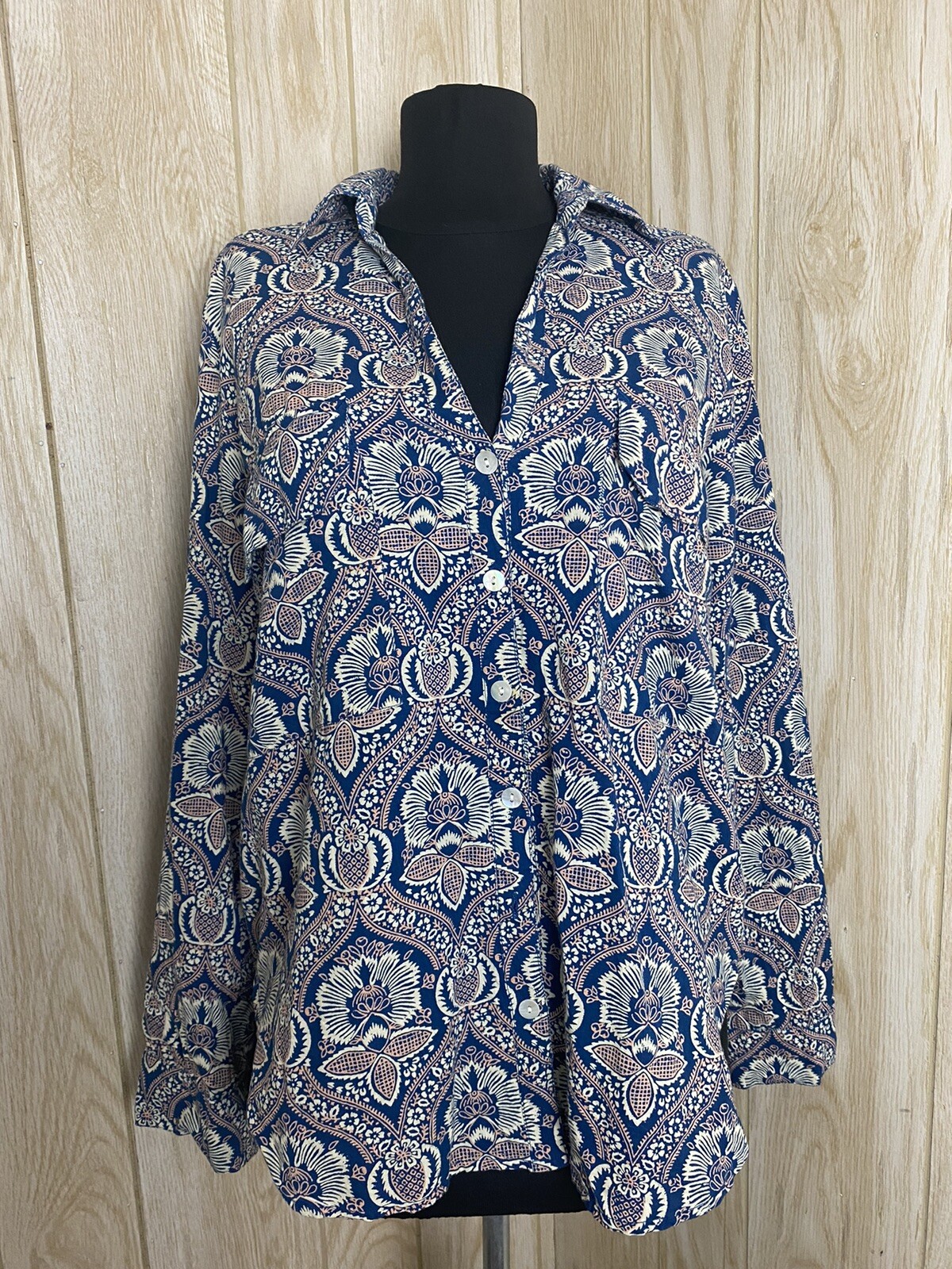 ROBERTA ROLLER RABBIT PRINTED BUTTON DOWN LONG SL… - image 1