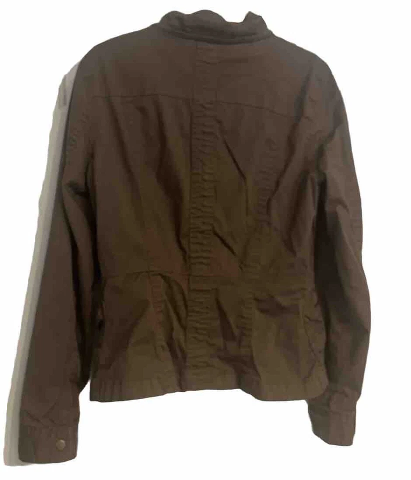 Chaqueta Twenty One para mujer marrón con cremallera estilo militar talla pequeña Foto 3 de 4