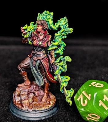 Female Warlock Miniature   Hand Painted DnD Sorcerer with Pact Blade 32mm