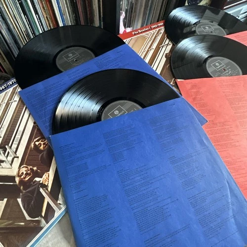 The Beatles 1962-1966 (red) 1967-1970(blue) 2 x dbl vinyl LPs NZ coloured inners
