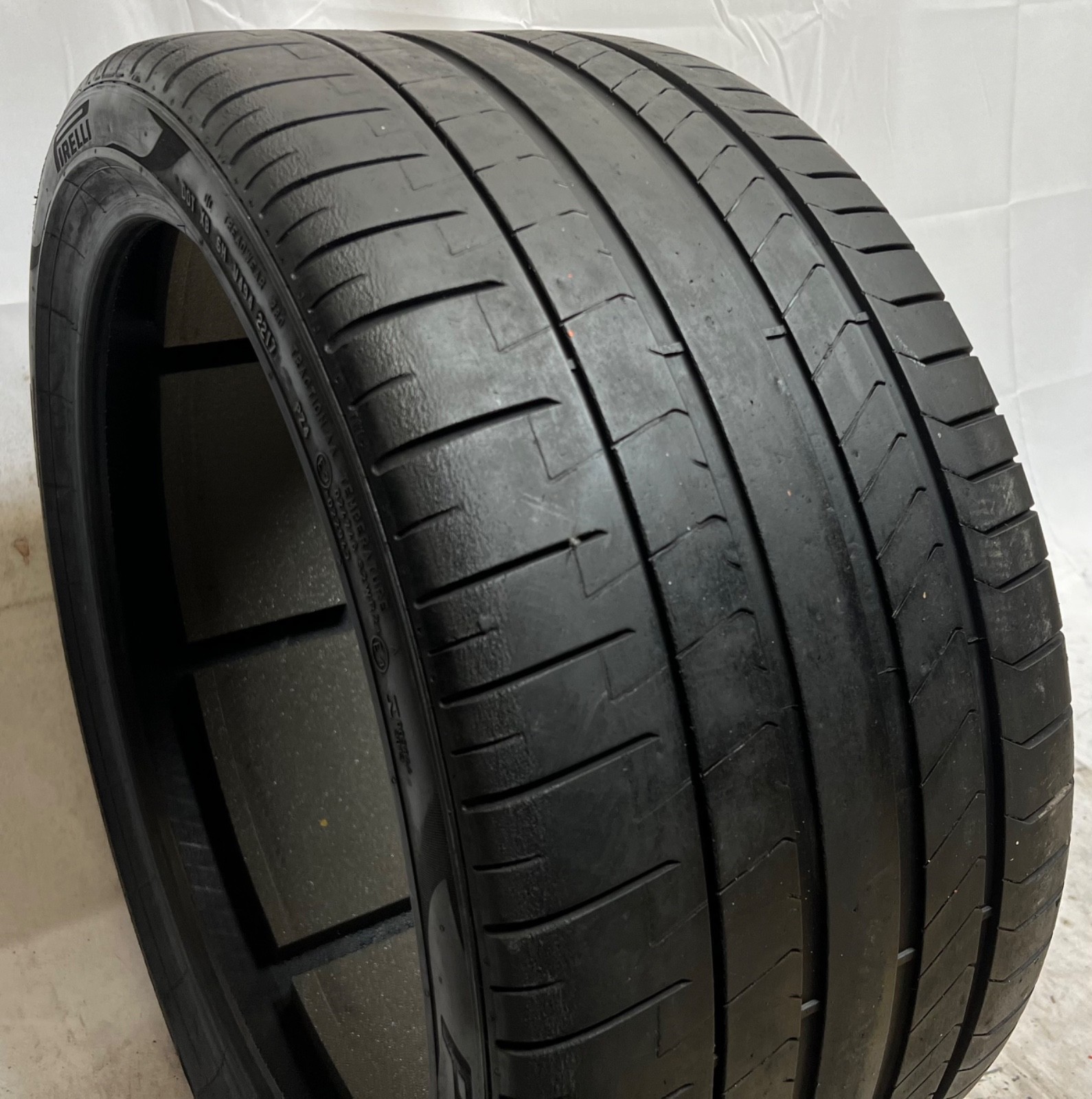 1 - NO REPAIRS 305/30ZR20 XL (103Y) Pirelli P Zero PZ4 PNCS (MC) McLaren - 1202