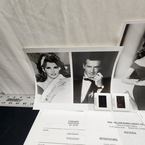Torch Song Raquel Welch- Official Film Press Kit Black And White Photos - Picture 4 of 6