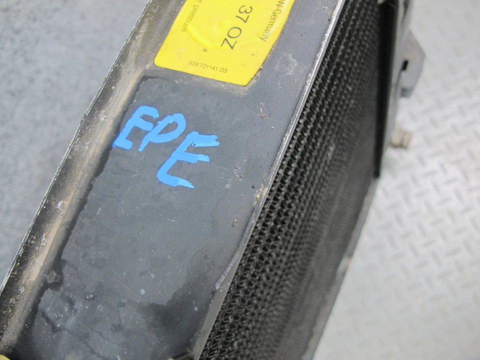 Radiador de refrigeración motor motor a/t Porsche 928 S 1984-1986 92810604001 Foto 2 de 4