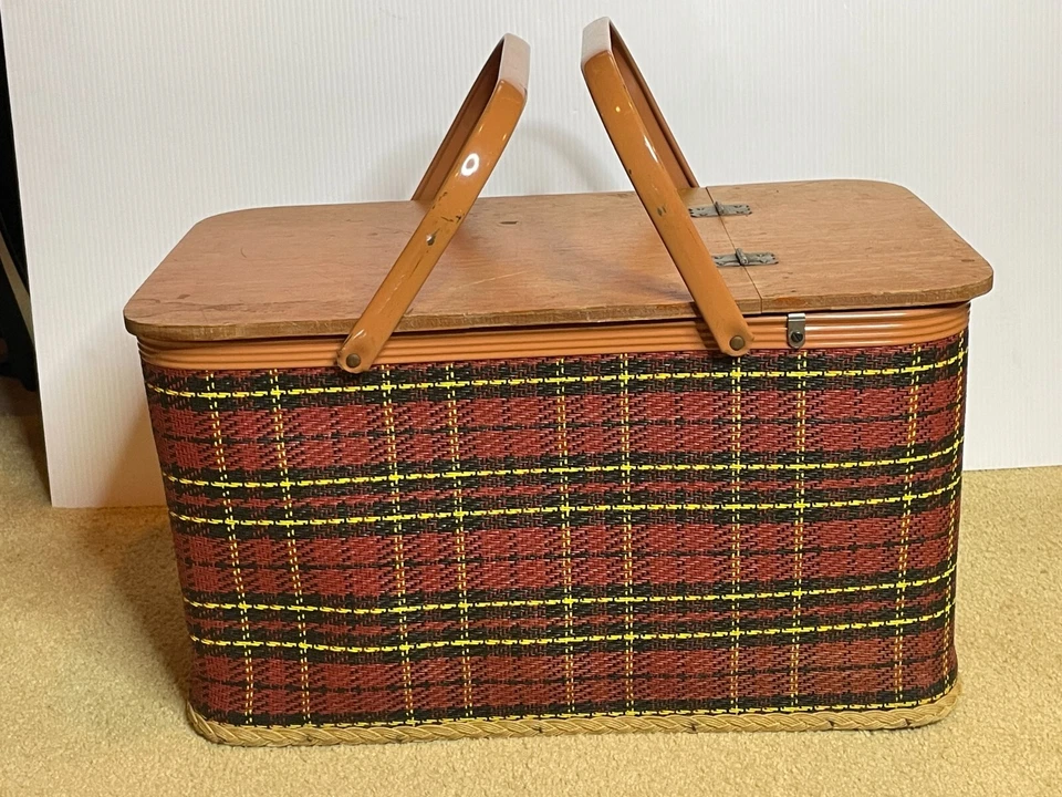 Cesta de picnic vintage años 50 Redmon Perú Indiana e inserto tartán mediados de siglo a cuadros Foto 2 de 4
