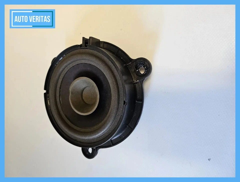 original speaker right back for Renault Zoe BFM 12-19 - Image 2 of 4