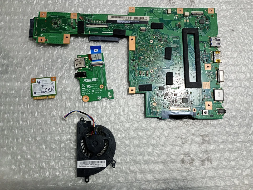 ASUS P553MA-BING-SX386B scheda madre funzionante con RAM - Immagine 2 di 4