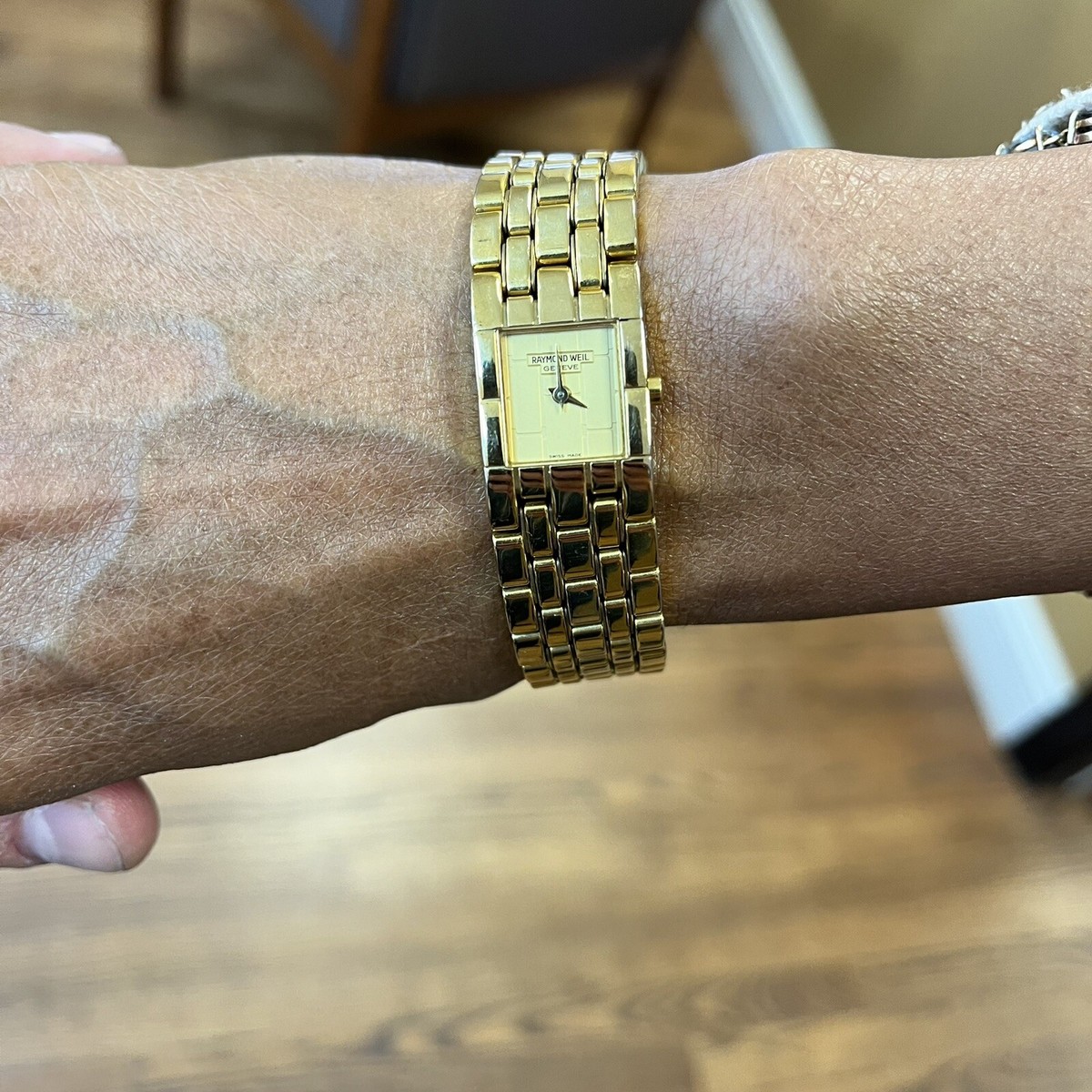 Ladies Raymond Weil 5886 Gold-tone Dial Stainless Steel