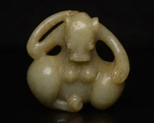 Old Peking Hotan Jade Artisan Carved Serenity Sculpture Amulet Charm Mythical