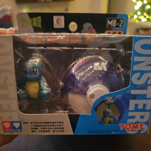 TOMY: Pokemon Monster Collection - Master Ball and Squirtle Figure #MB-2 New in