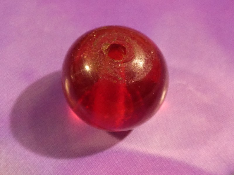 ANTIQUE OX BLOOD RED PEKING GLASS MANDARIN COURT CHINESE ROUND BEAD 12.7 MM