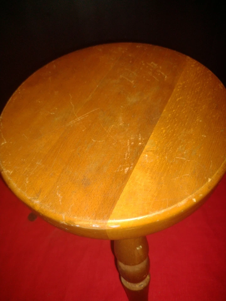 Антикварный деревянный молочный табурет - Изображение 3 из 4