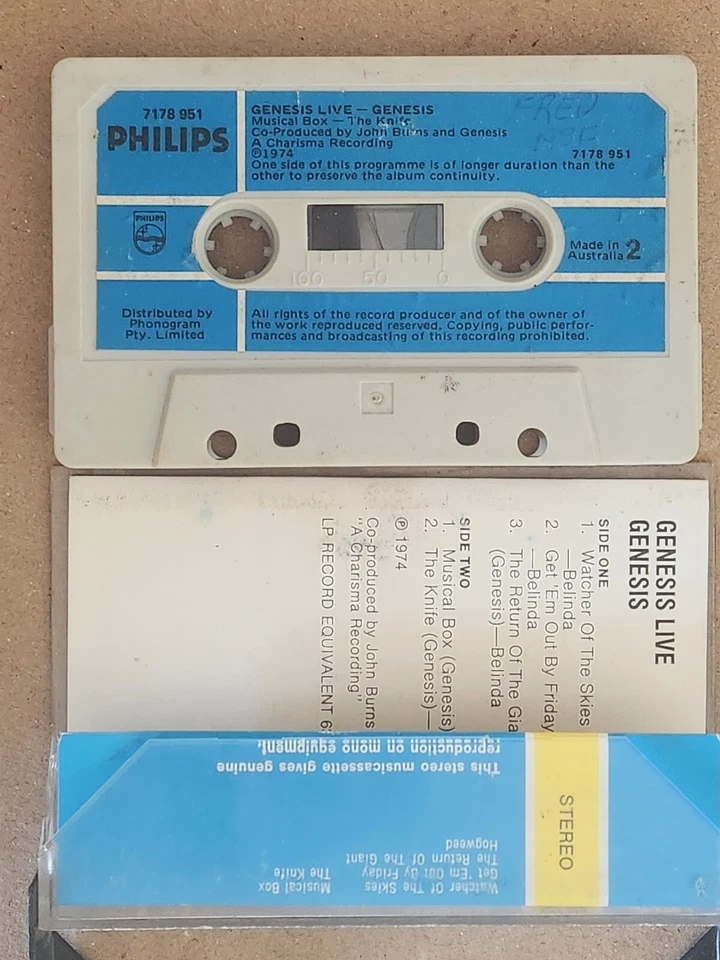 GENESIS - GENESIS LIVE- cassette  -  excellent - Image 2 of 2