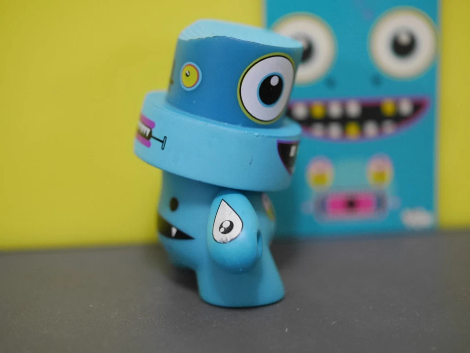 Kidrobot Fatcap Series 2 Dalek Blue vinyl art toy 2008 AS IS - Image 3 of 4