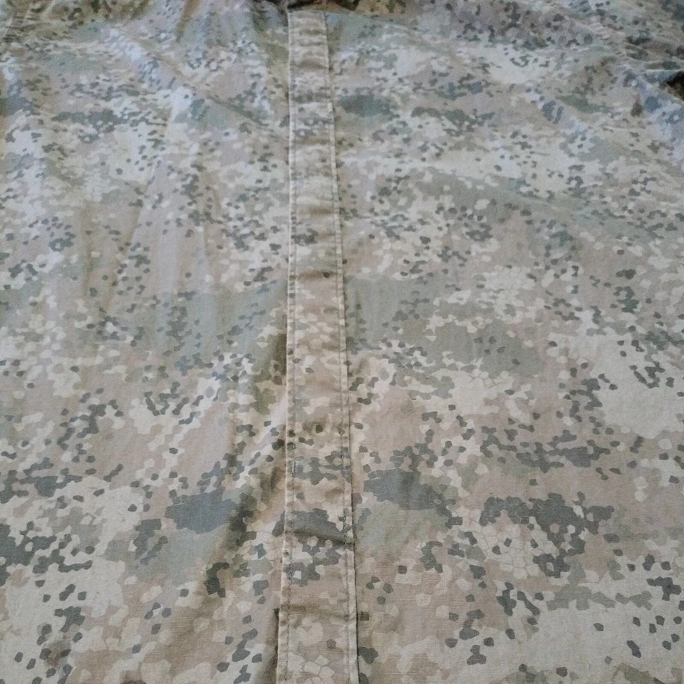 Camisa TAVIK Para Hombre Extra Grande XL Manga Corta Tejida Con Botones Verde Oscuro Camuflada Foto 3 de 4