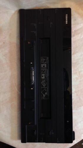 Replicador de puertos de alta velocidad Toshiba PA5116E-1PRC III sin PSU - Imagen 4 de 9