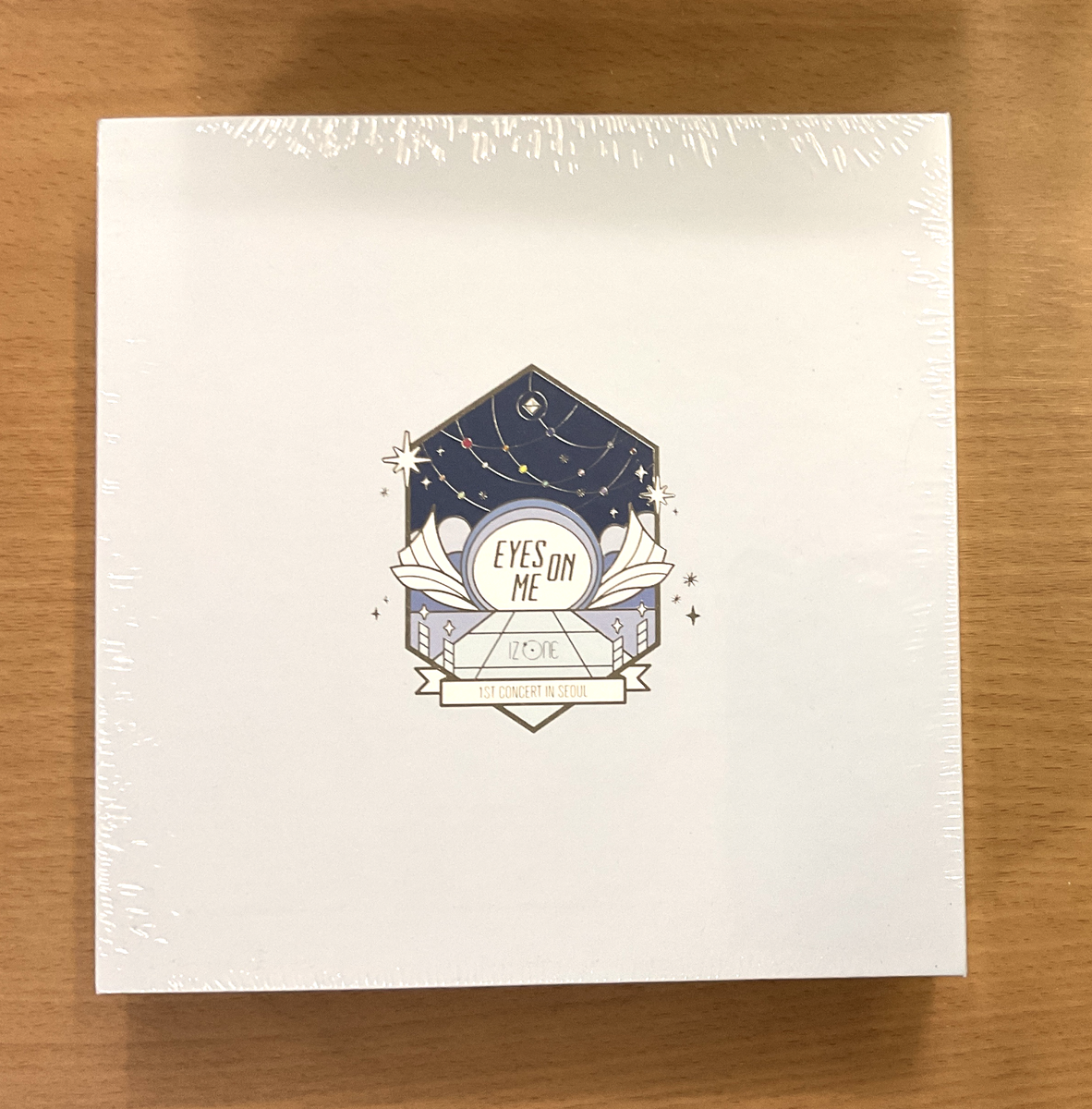 IZ*ONE 1ST Concer in Seoul [Eyes On ME] DVD (3DICS) + Store Gift