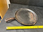 vintage Cast iron Griswold griddle pan 11" skillet worn #109