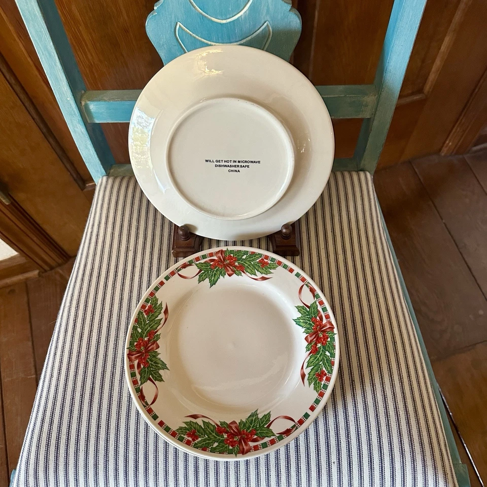 Home Essentials Holiday Porcelain Dinnerware Set 20 Pieces - Image 3 of 4