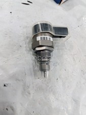 Opened box 0281002987 Valve Fuel Common Rail Pressure Regulator Mercedes GLML US