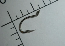 100 MUSTAD & SON #8 SALMON Fly Tying STRAIGHT NICKELPLATED POINT BENT IN 94181