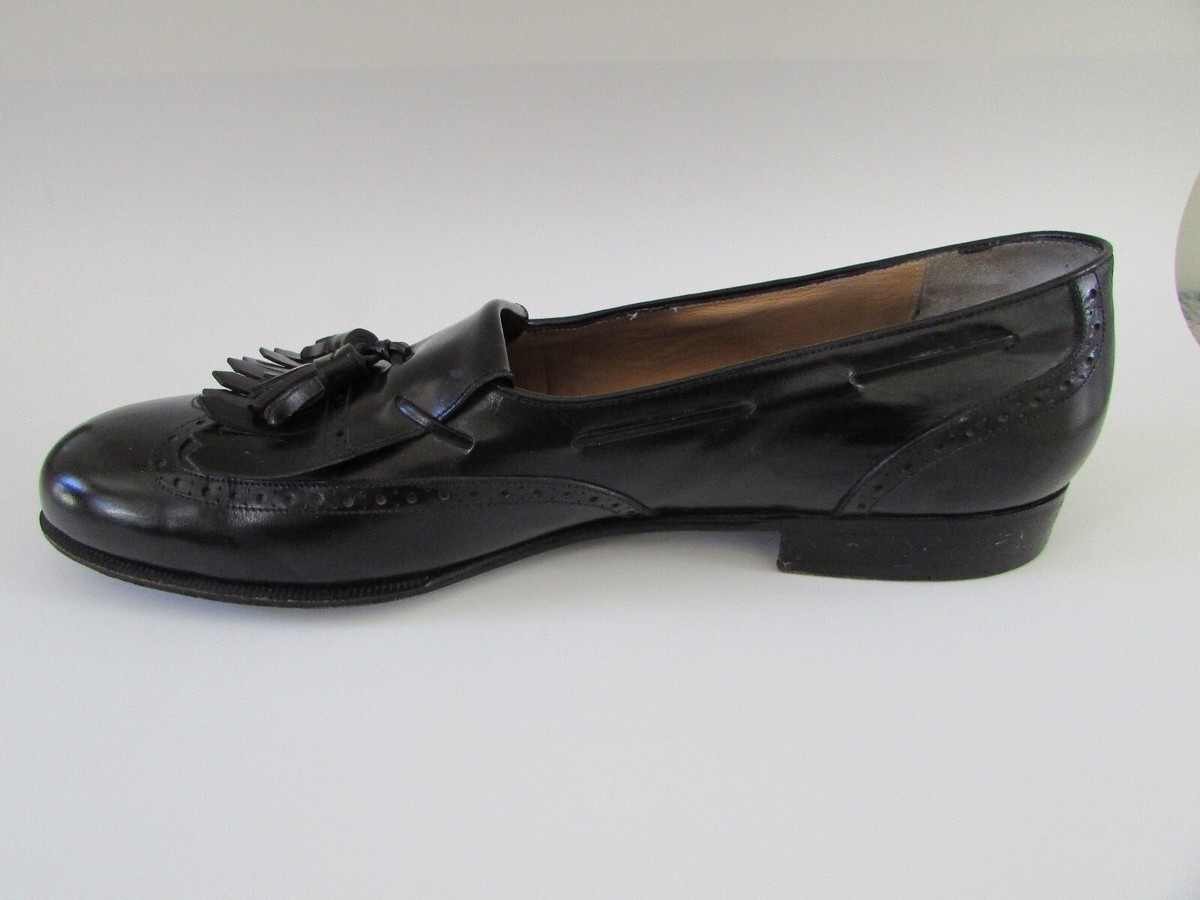 Salvatore‎ Ferragamo Black Leather Side Buckle Wingtip Kiltie Tassel LoafersSz 9 Authentic Salvatore Ferragamo Black/White Kiltie Tassel  main image 4