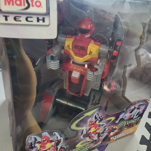 Maisto Tech Twist n Shoot Street Troopers Radio Controlled Car/ Robot NEW - Picture 5 of 5