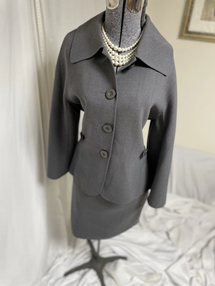 NEW $438 Leon Max Skirt Suit Size 10 Two Piece Set Limited Edition Neston Studio - Image 3 of 4