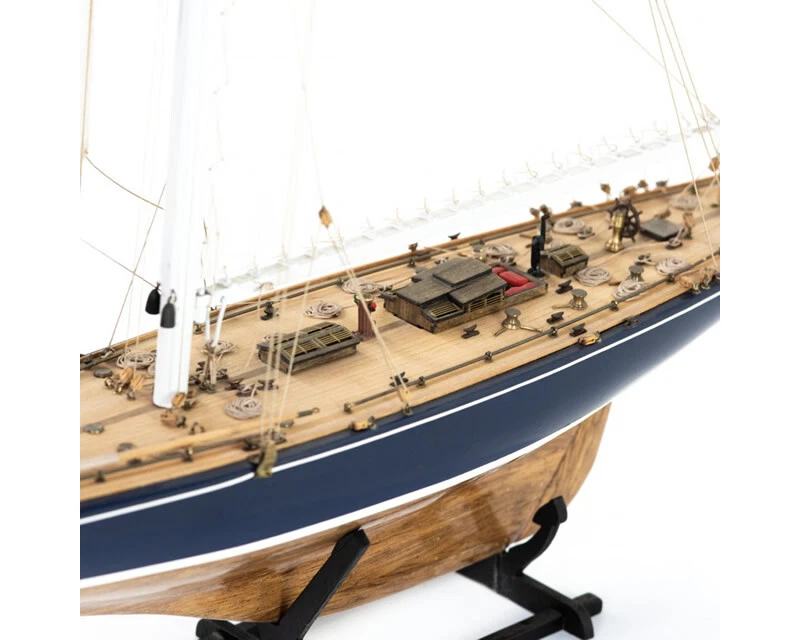 Endeavour - 1:35 AM1700-82 - amati modellismo - Immagine 3 di 4