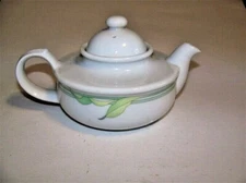 The Toscany Collection Japan  Porcelain Individual  Teapot  3 1/8 in. h. 