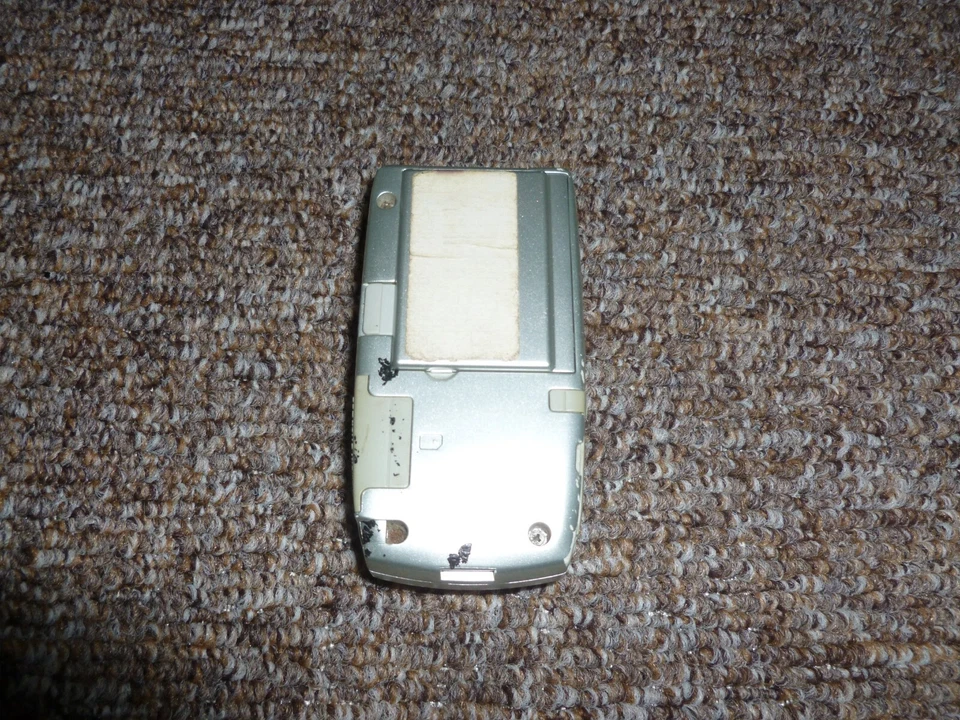 NEC E606 Flip Phone ( 3 Network ) Mobile Phone RETRO UNTESTED - Image 3 of 4