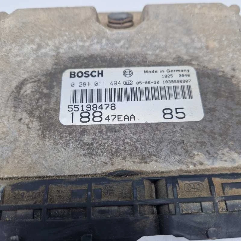 Fiat Punto 188 1.9 jtd 63kw 2003-11 Centralina ecu motore 55198478 18847EAA 0281 - Immagine 2 di 4