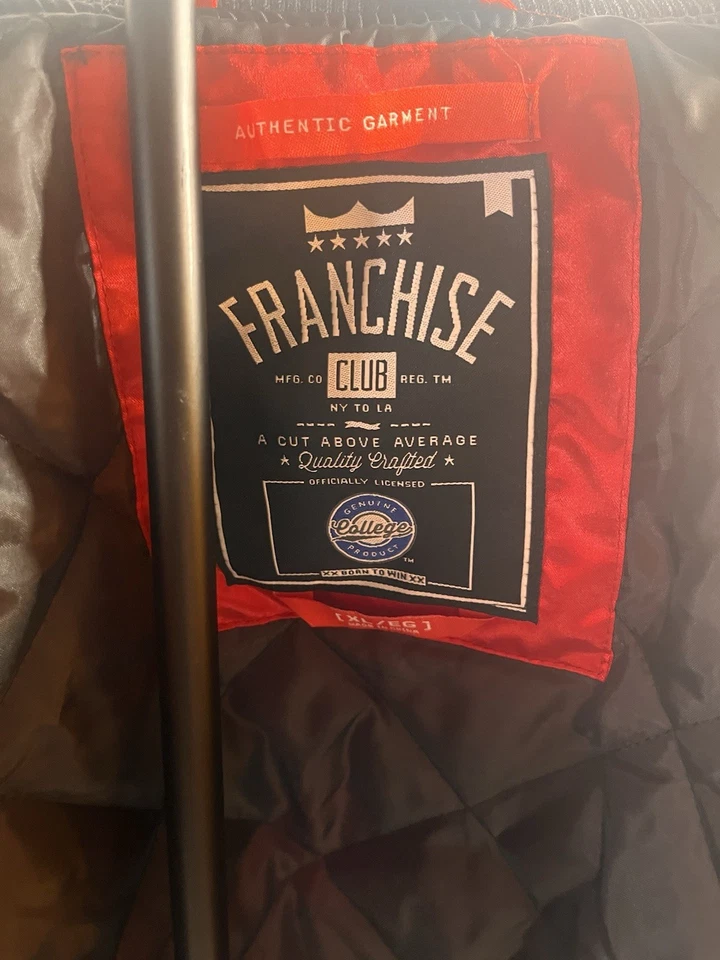 Chaqueta de satén a presión completa XL Franchise Club Georgia Bulldogs para hombre. Foto 4 de 4