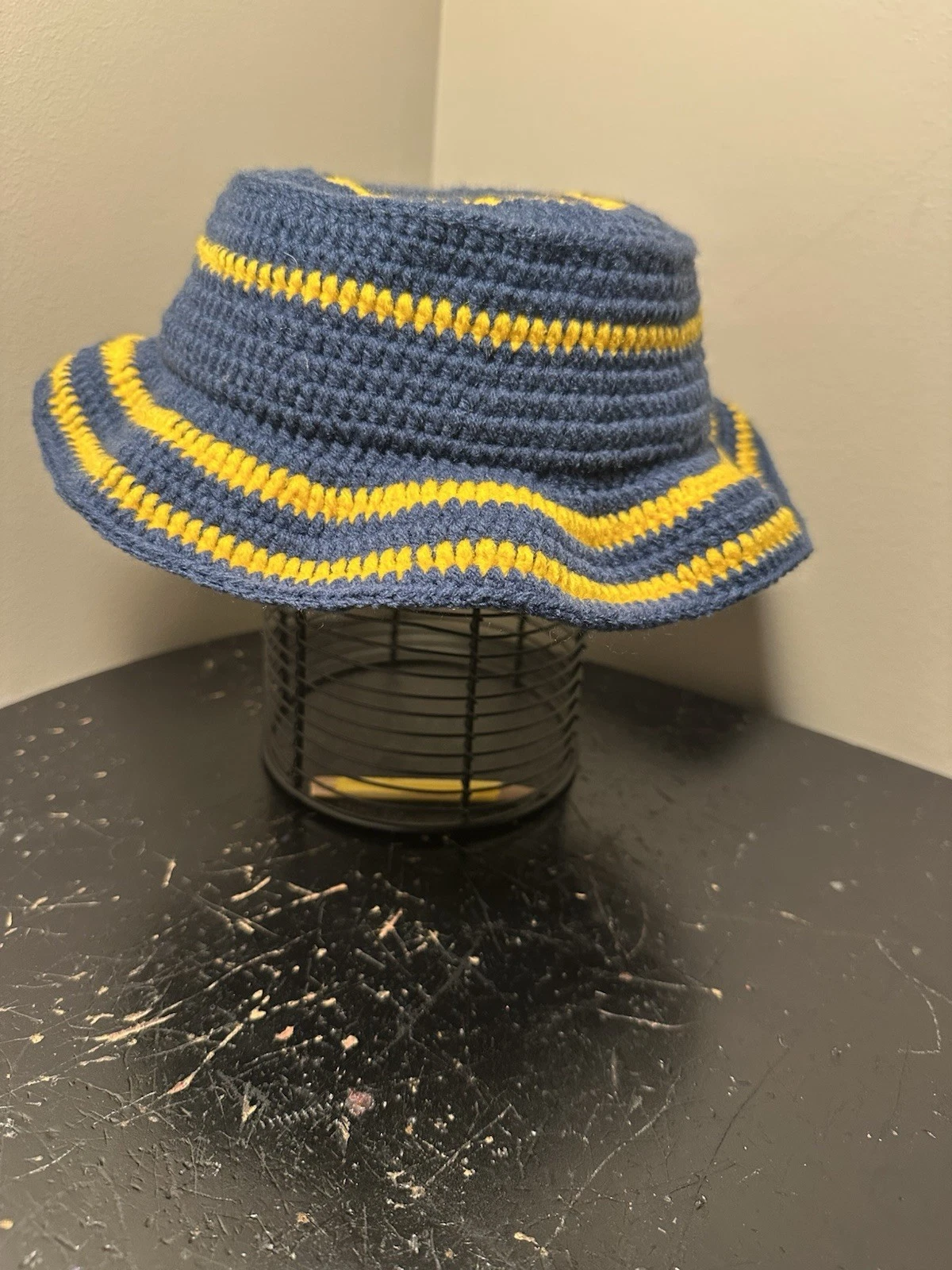 Hand made Mittened Hats Por Babys