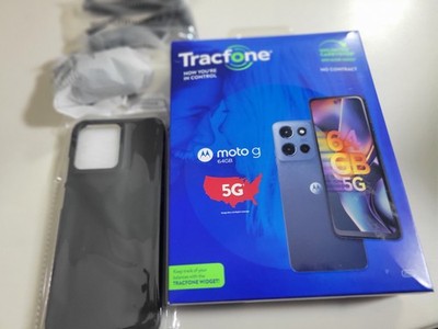 Tracfone Moto G 2025 MODEL  64GB w/1500 Talk/Text/Data & Accessories - SEALED!