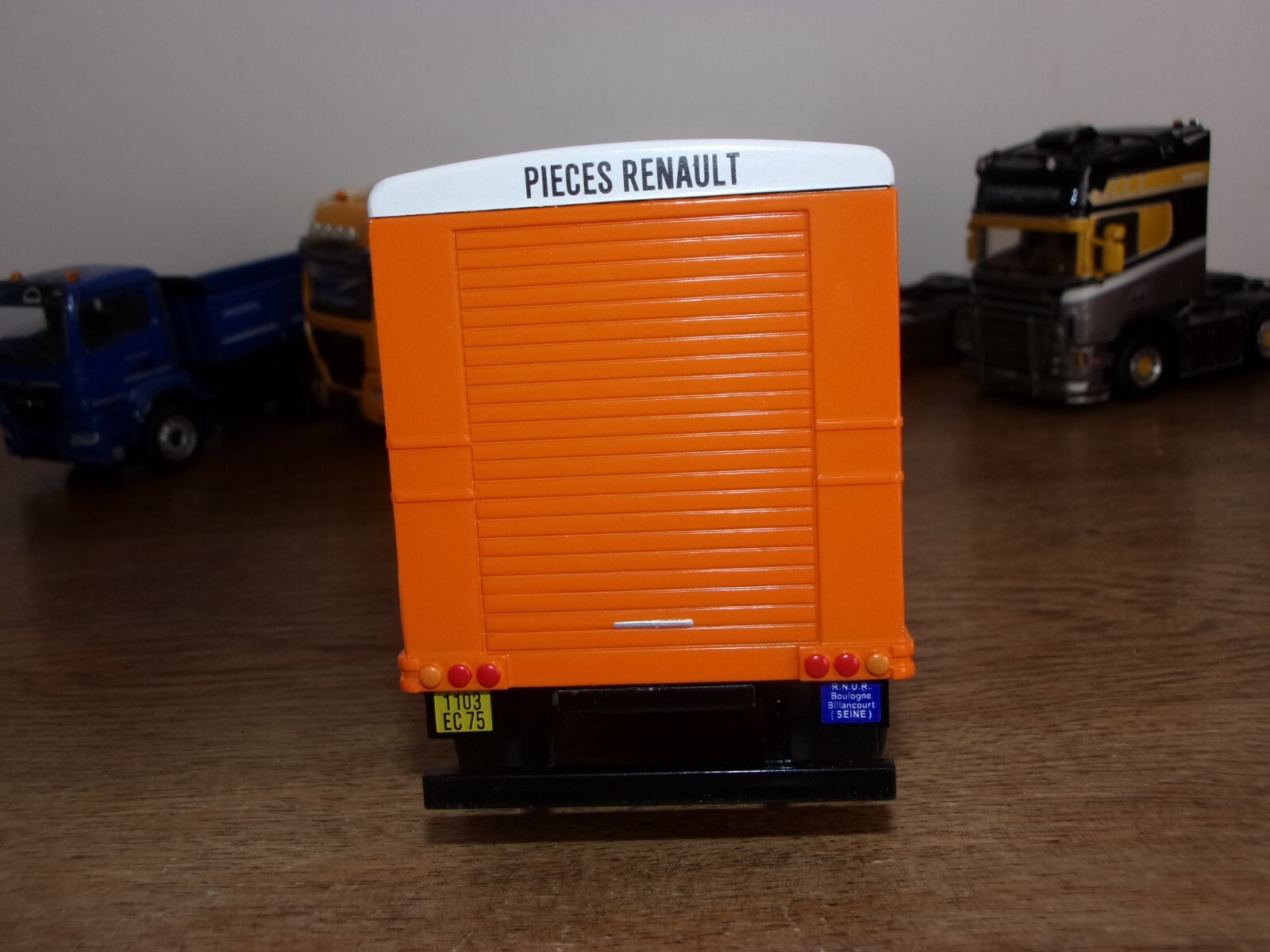 Foto 2 di 8