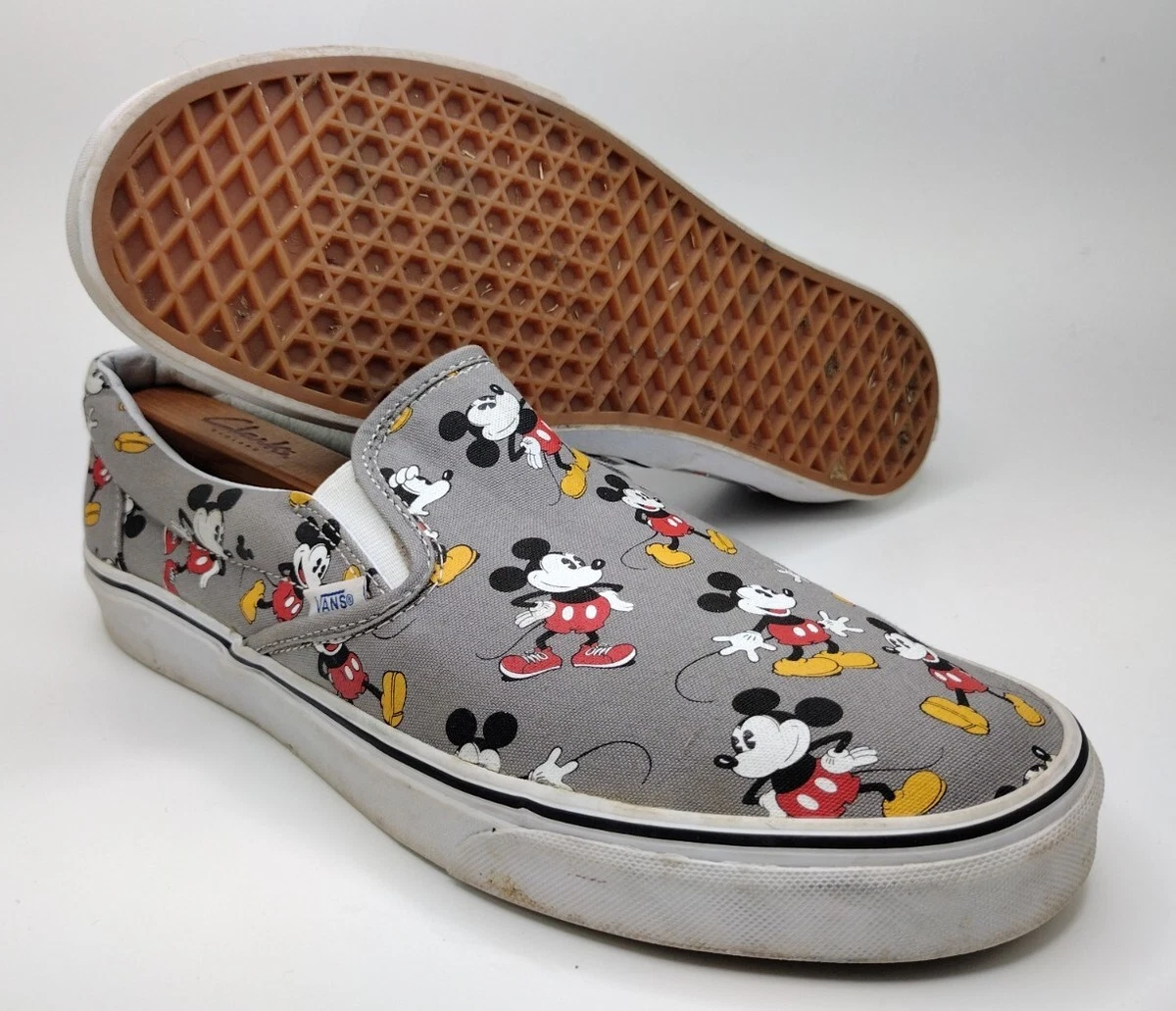 Slip on hotsell vans mickey