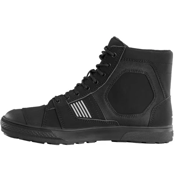 Black Black, photo 8 of 12