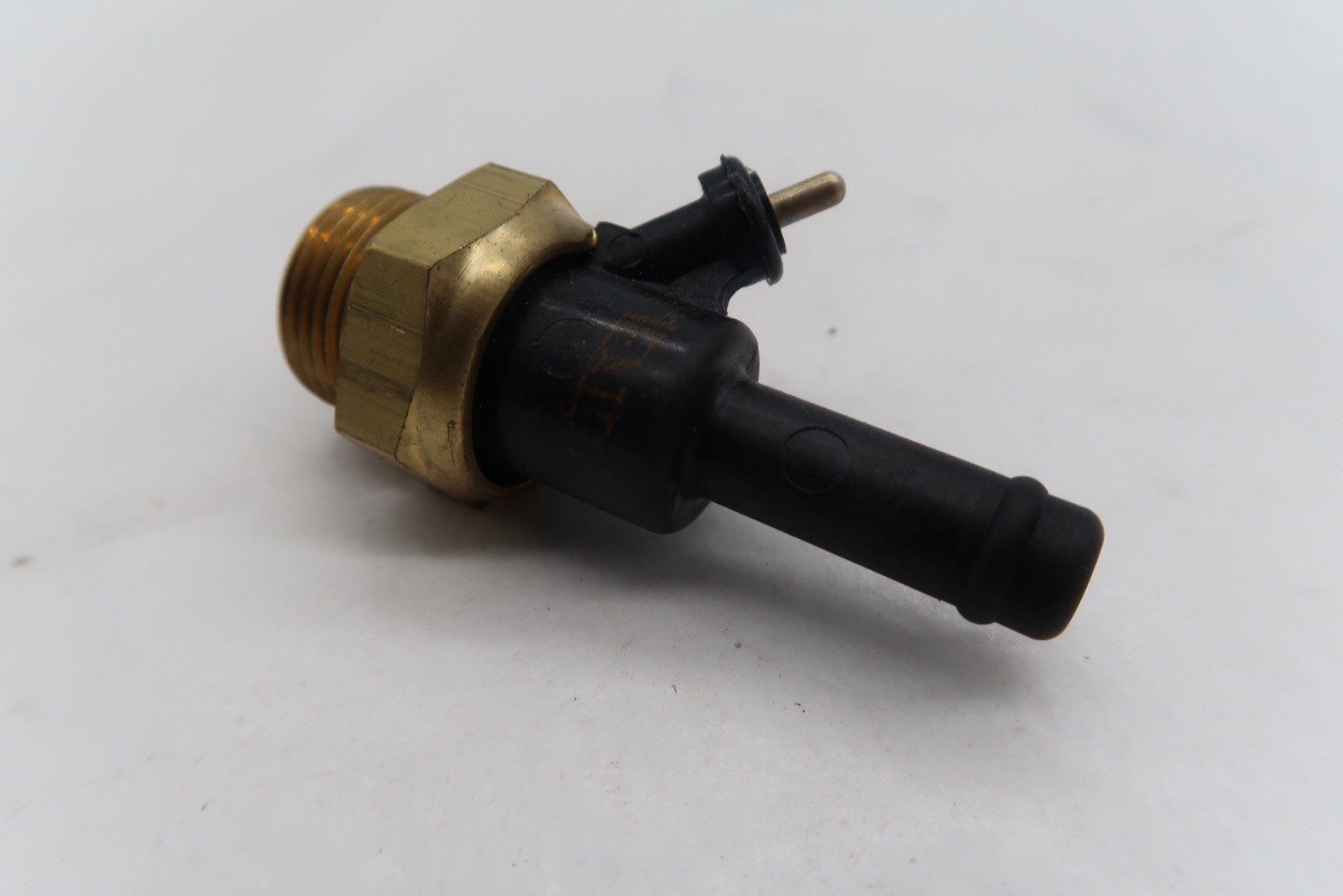Power Brake Booster Fluid Flow Alarm Switch - GM (14048077)