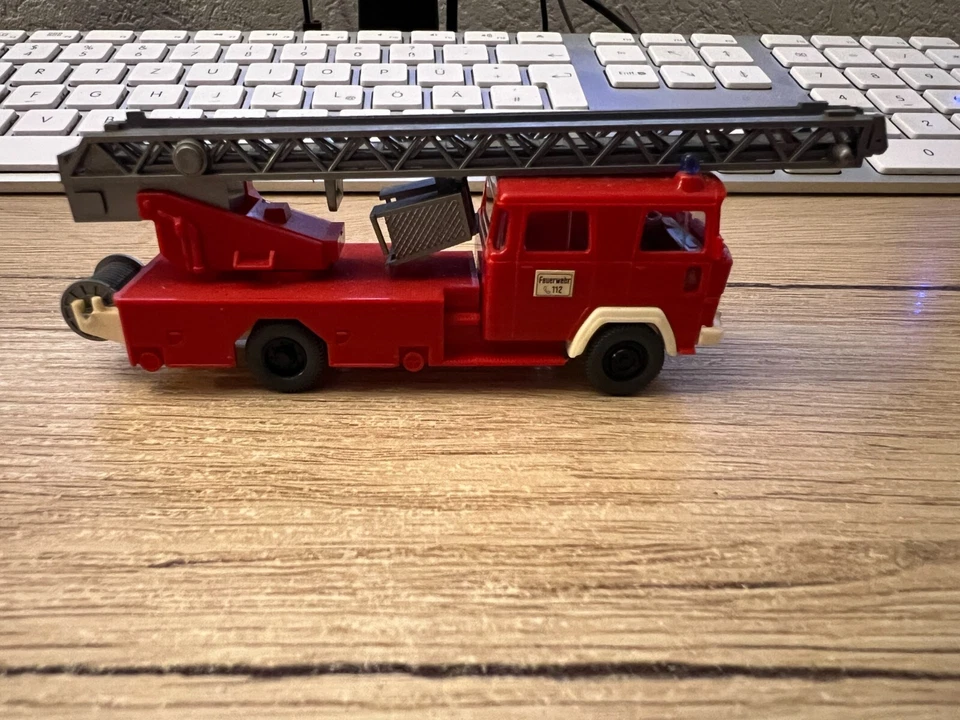 Wiking 1:87 Camion Dei Pompieri Magirus Con Scala In Buone Condizioni - Immagine 2 di 4