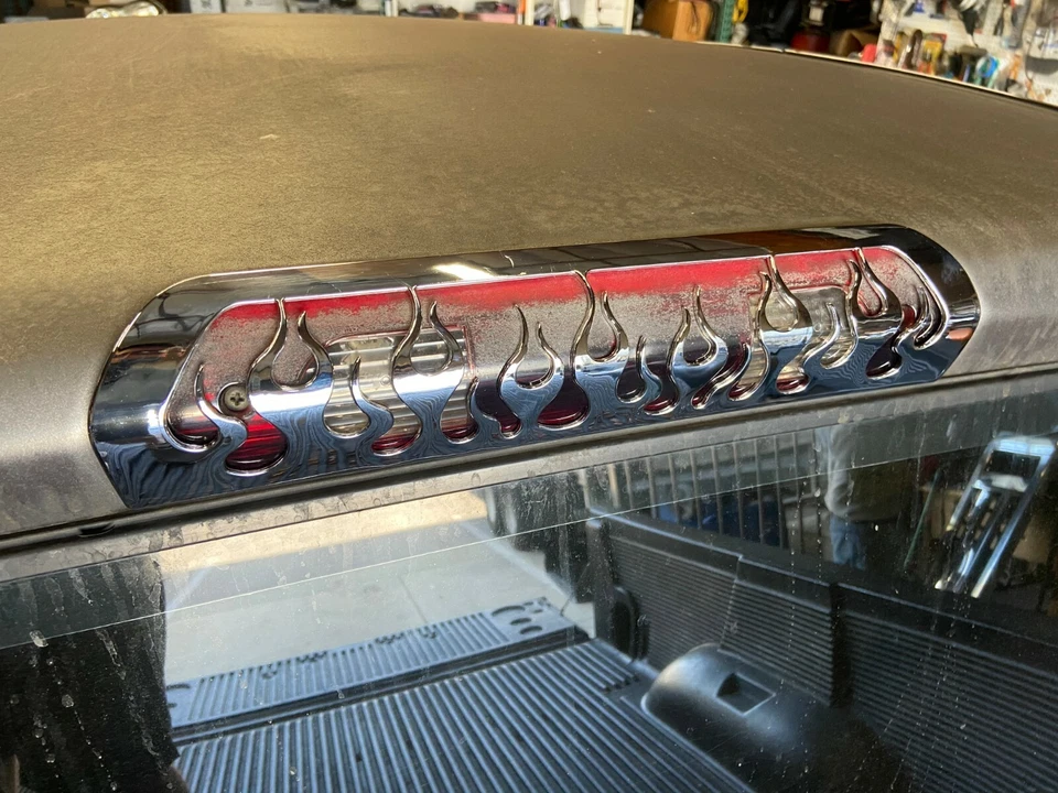 Se adapta a Dodge Ram 1500 2500 3500 2002-2008 cromo ABS llama tercera luz de freno cubierta Foto 2 de 3
