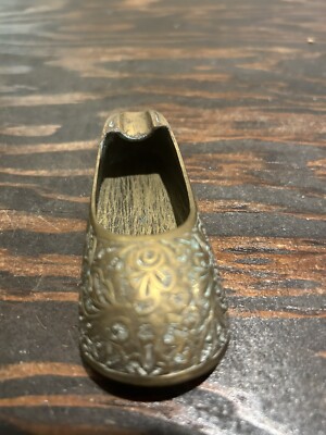 indian cigarette holder 1960s Mughal Style Brass Trinket Box Floral World Gift Vintage Brass Ashtray Shoe Indian