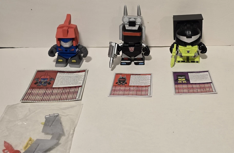 Hasbro The Loyal Subjects Transformers Series 2 /Power PAK Trailbreaker/ Swoop - Image 3 of 4