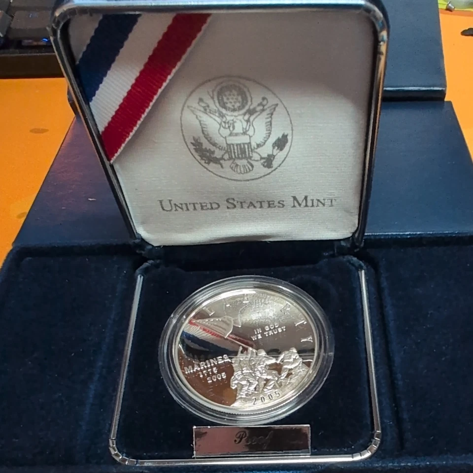 2005 U.S. Mint MARINE CORPS 230th Anniversary PROOF Silver Dollar Set Box & COA - Image 3 of 3