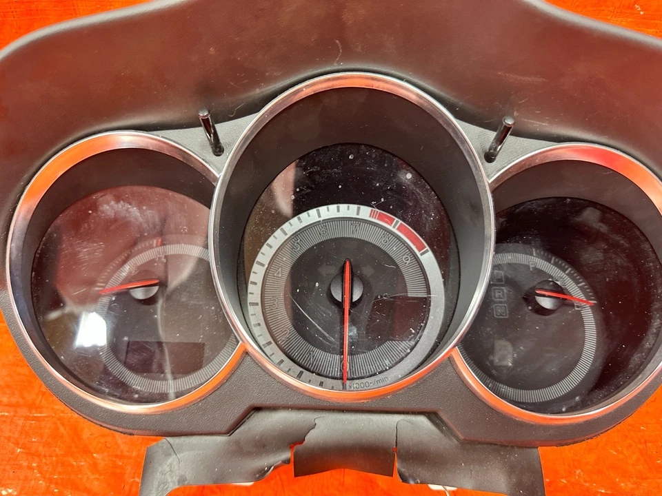 09-11 MAZDA RX8 RX-8 - PAINEL DE INSTRUMENTOS - AUTOMÁTICO - FABRICANTE DE EQUIPAMENTO ORIGINAL #303 - Imagem 3 de 4