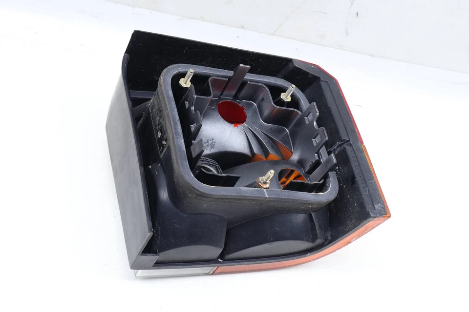 1992-1997 1999-2004 VW EUROVAN - LUZ TRASERA IZQUIERDA / LÁMPARA 701945095A Foto 3 de 4