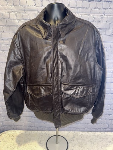 Avirex leather flight jacket - Gem Avirex leather flight jacket - Gem
