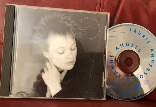 LAURIE ANDERSON Strange Angels CD ALBUM 1989 Warner Bros 925 900-2 DISC IS EX - Imagen 1 de 2